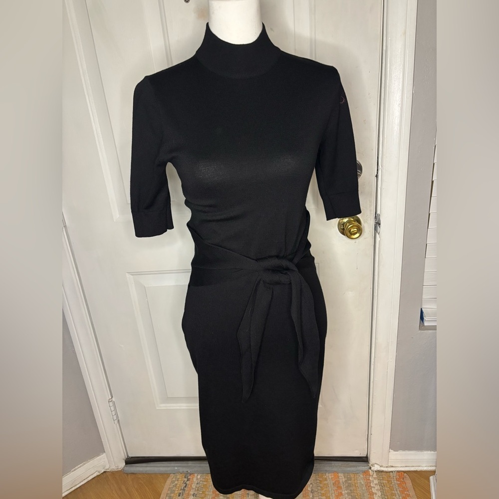 DKNY | EUC sz xs | Black Midi Dress with Tie Waist, shirt sleeves. Fitted